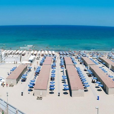Appartamento Di Fronte Al Mare By Apulia Accommodation Bari Dış mekan fotoğraf