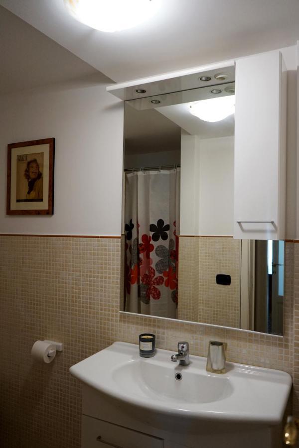 Appartamento Di Fronte Al Mare By Apulia Accommodation Bari Dış mekan fotoğraf