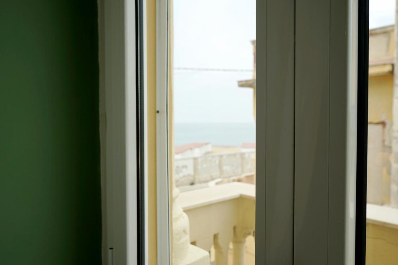 Appartamento Di Fronte Al Mare By Apulia Accommodation Bari Dış mekan fotoğraf